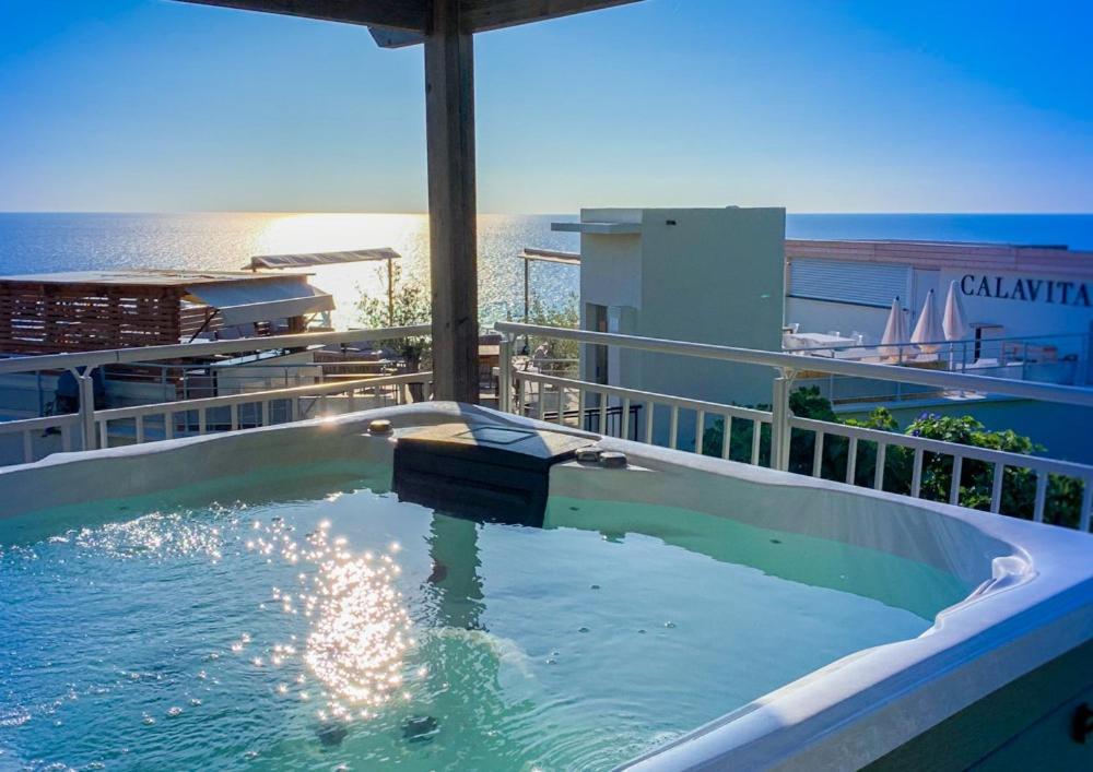 Hotel Calavita Rooftop & Spa San-Martino-di-Lota 외부 사진