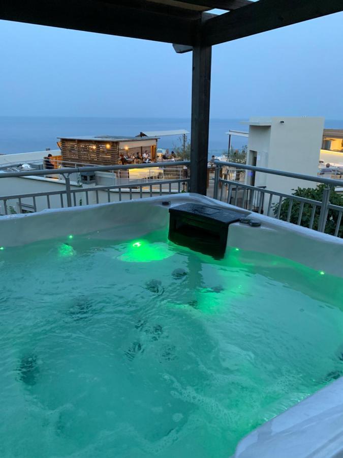 Hotel Calavita Rooftop & Spa San-Martino-di-Lota 외부 사진
