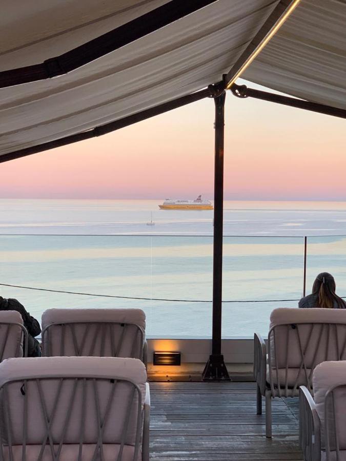 Hotel Calavita Rooftop & Spa San-Martino-di-Lota 외부 사진
